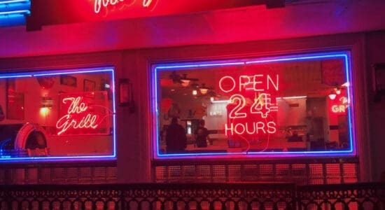 Meal Timing Myths: Does Eating Late Cause Fat Gain?